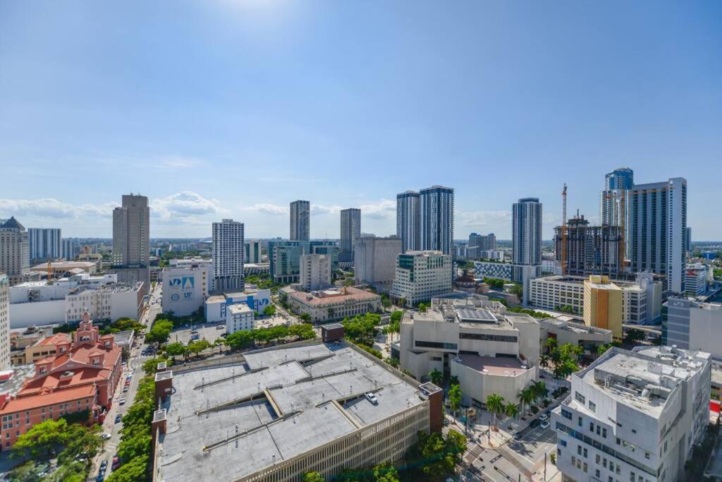 Stylish Stay In The Heart Of Miami - Walk To Bayside & Bayfront Park Zewnętrze zdjęcie