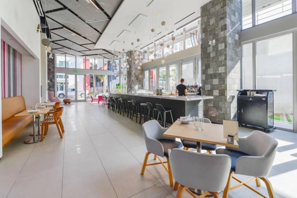 Stylish Stay In The Heart Of Miami - Walk To Bayside & Bayfront Park Zewnętrze zdjęcie