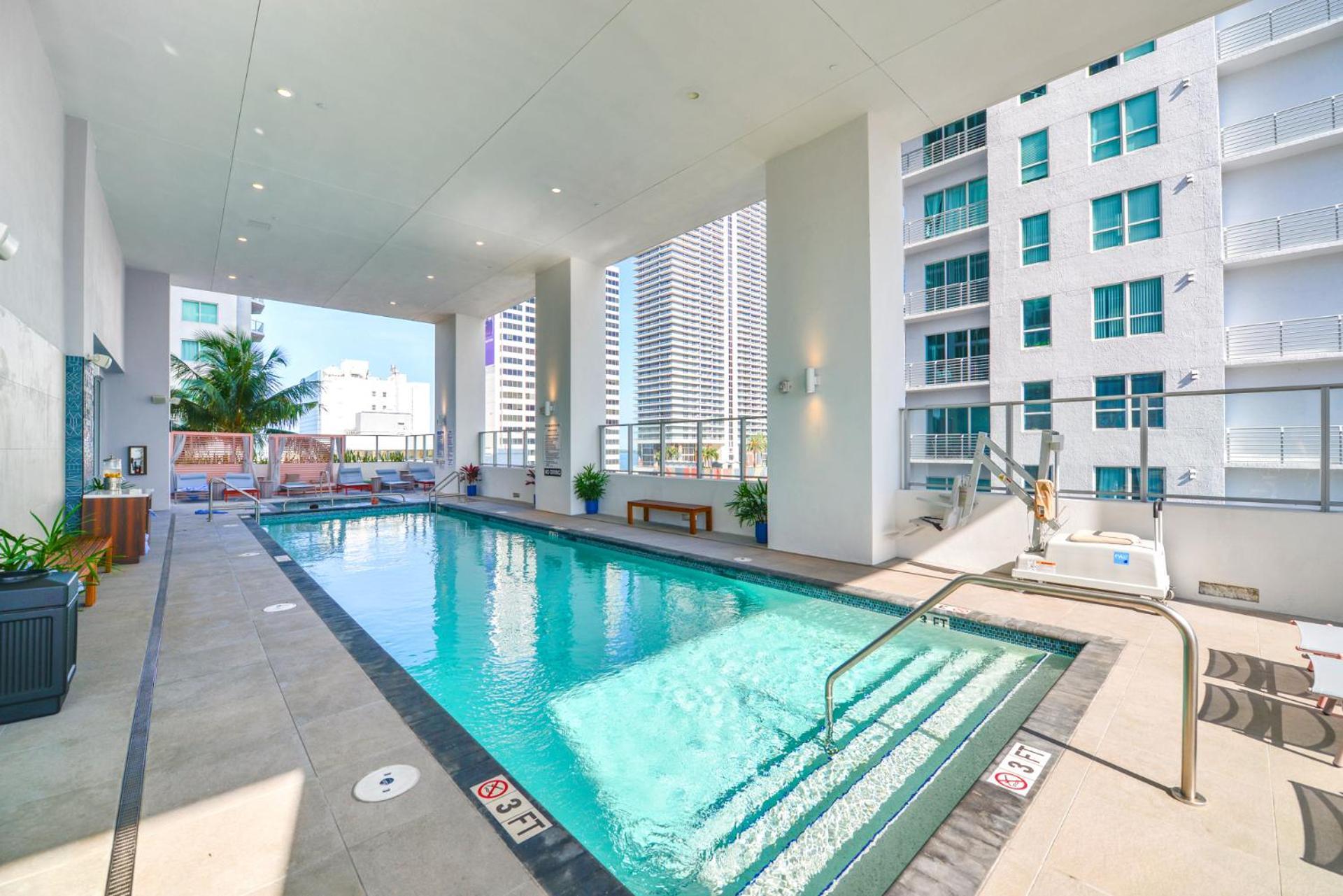 Stylish Stay In The Heart Of Miami - Walk To Bayside & Bayfront Park Zewnętrze zdjęcie
