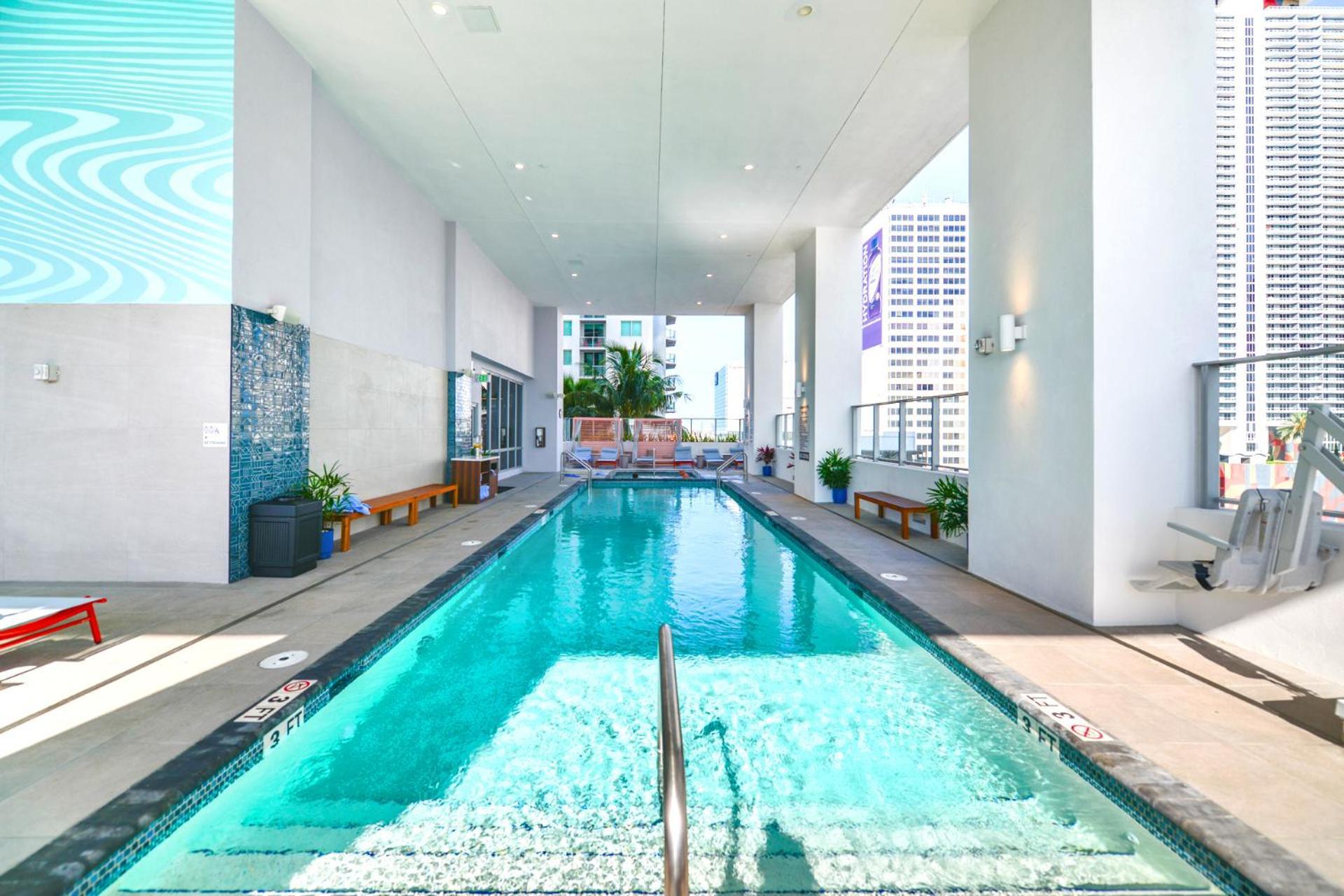 Stylish Stay In The Heart Of Miami - Walk To Bayside & Bayfront Park Zewnętrze zdjęcie