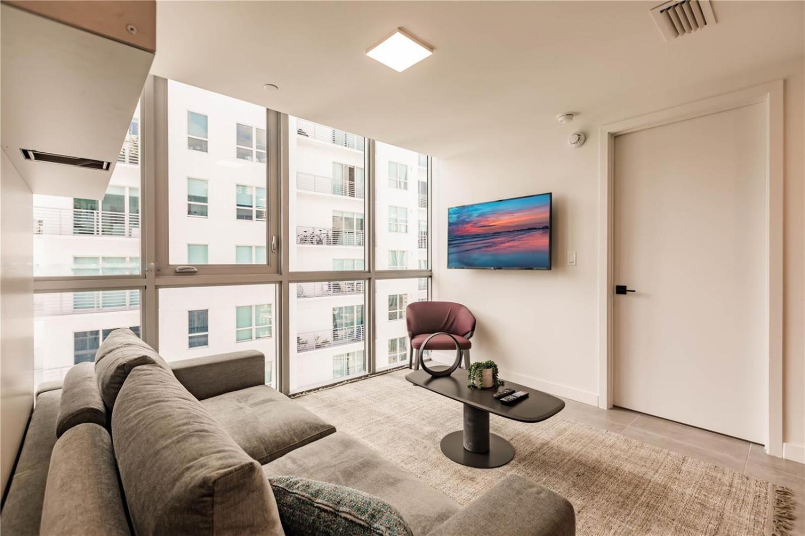 Stylish Stay In The Heart Of Miami - Walk To Bayside & Bayfront Park Zewnętrze zdjęcie