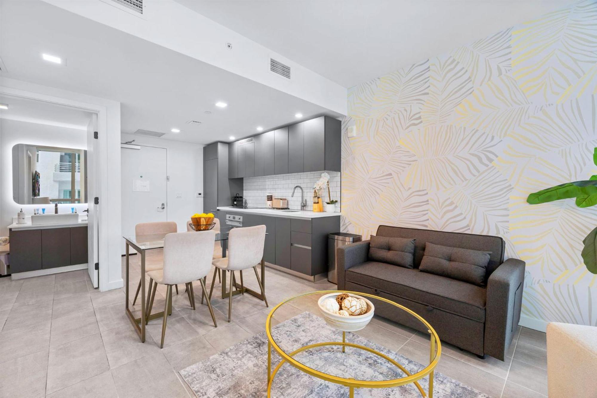 Stylish Stay In The Heart Of Miami - Walk To Bayside & Bayfront Park Zewnętrze zdjęcie